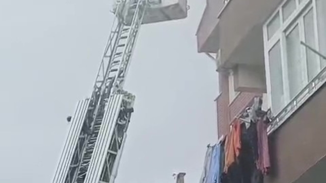 Terasta yangın paniği