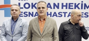 Vali Akbıyık, Başkan Karaca'yı hastanede ziyaret etti
"Kısa sürede çözeceği...
