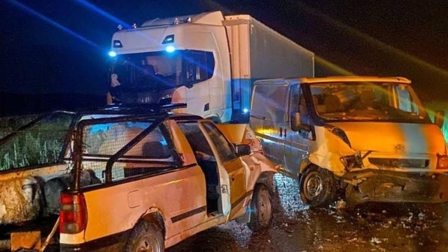 Yozgat'ta pikap ile minibüs çarpıştı: 1 kişi hayatını kaybetti