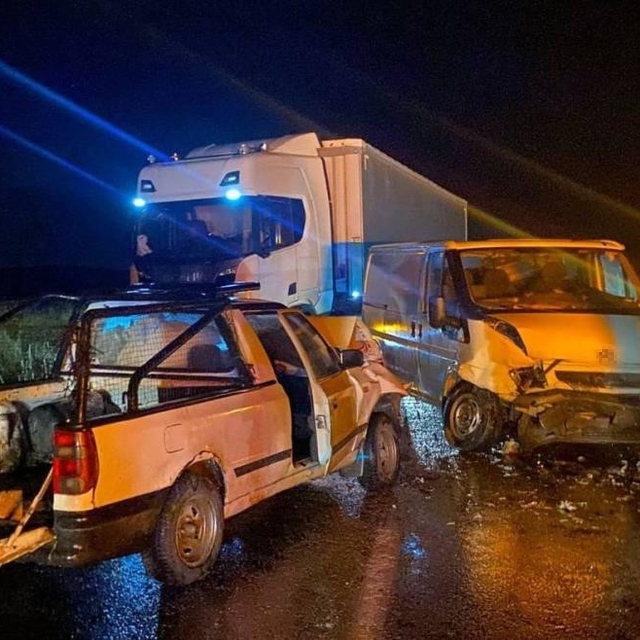 Yozgat'ta pikap ile minibüs çarpıştı: 1 kişi hayatını kaybetti