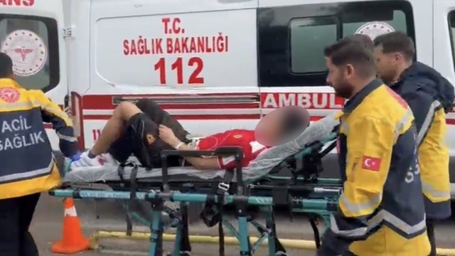 İki grup arasında bıçaklı kavga: 4 yaralı