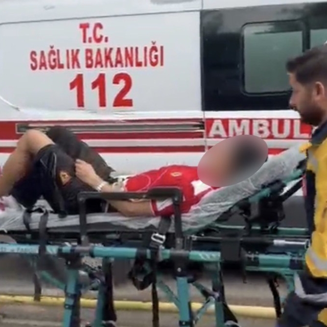İki grup arasında bıçaklı kavga: 4 yaralı