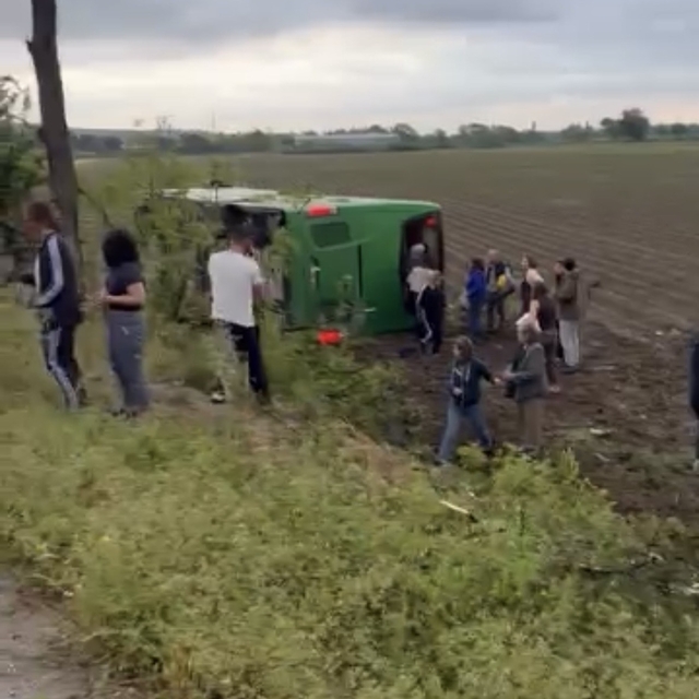 Çanakkale'de otobüs devrildi: Çok sayıda yaralı var