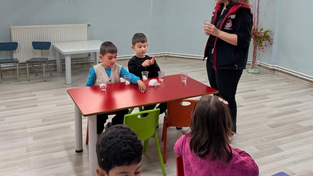 Aydıntepe'de miniklere ata tohumunun önemi ve ekolojik tarım anlatıldı