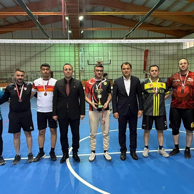 Aydıntepe'de voleybol turnuvası tamamlandı