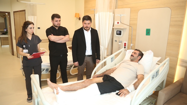 Mühendisin tohum makinesine kaptırdığı bacağı, mikrocerrahiyle kesilmekten kurtarıldı