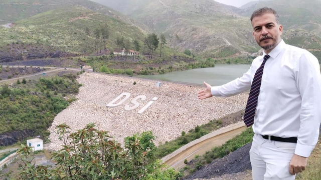 Doç. Dr. Ceyhun Özçelik'ten dolu barajlar için taşkın uyarısı