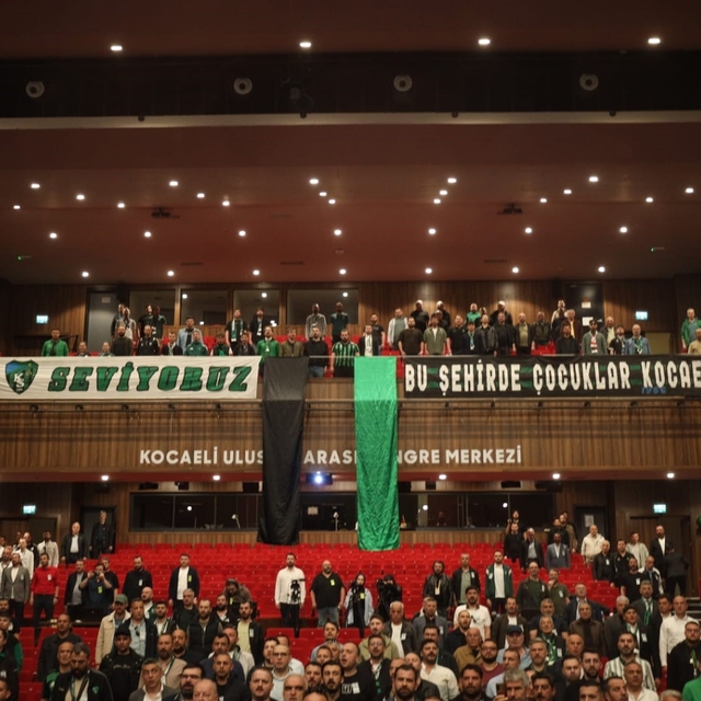 Kocaelispor'da seçimli mali genel kurul başladı
Kulübün güncel borcu: 467 m...