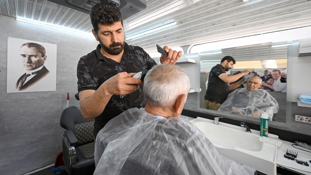 Mersin'de mobil kuaför hizmeti bayram öncesi yollarda