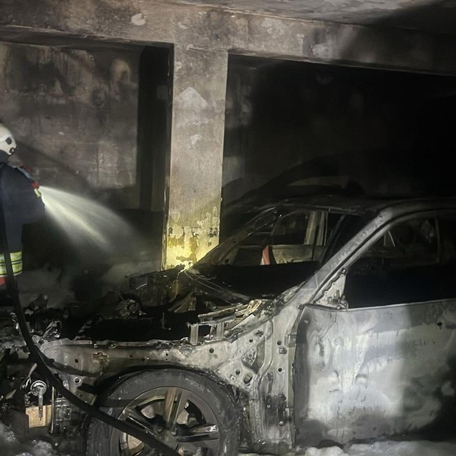 Ordu'da otoparkta çıkan yangın 3 otomobilde hasara yol açtı