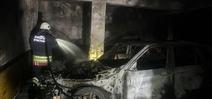 Ordu'da otopark yangını: 3 araçta hasar oluştu