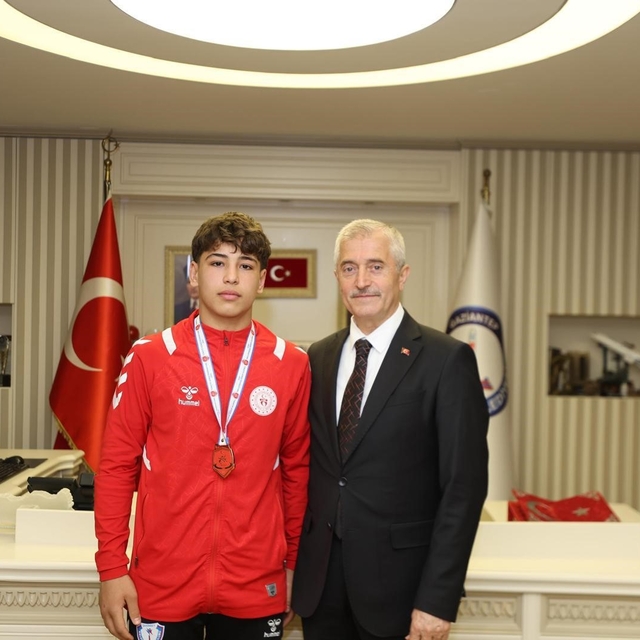 Şahinbeyli güreşçi Avrupa ikincisi
