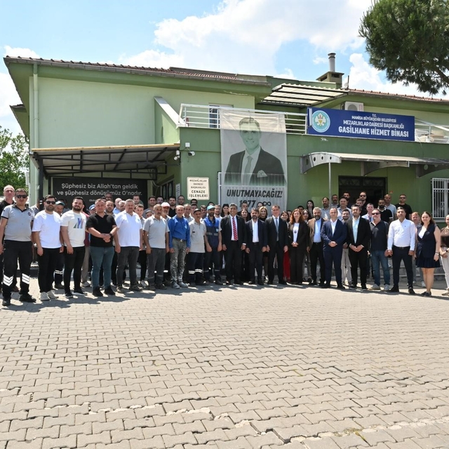 Manisa Büyükşehir yönetimi personelle bayramlaştı