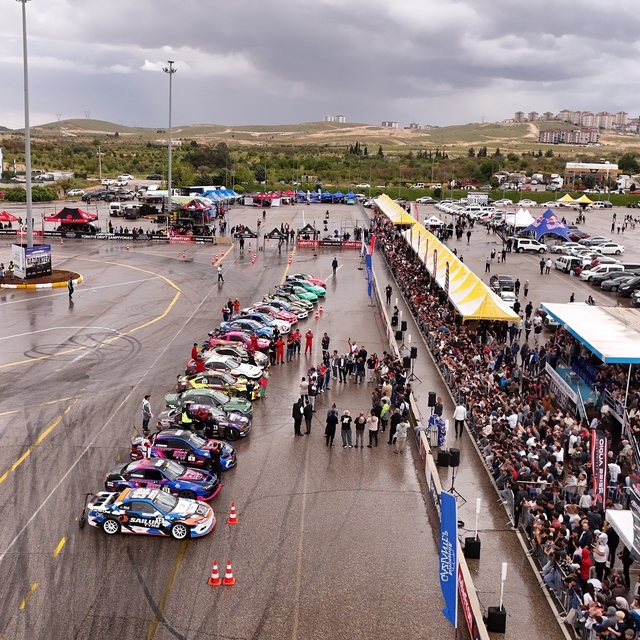 Gaziantep'te 2026 Türkiye Drift Şampiyonası düzenlendi
İlk sürüşte Başkan F...