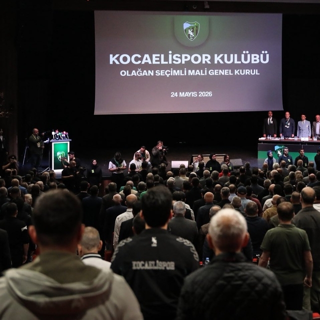 Kocaelispor'da üyelik aidatları ve giriş ücretleri yükseltildi
Aidatlar bin...