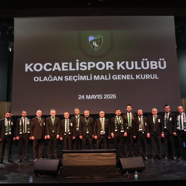 Kocaelispor'un yönetiminde 7 isim değişti
Recep Durul yönetim kurulunun yüz...