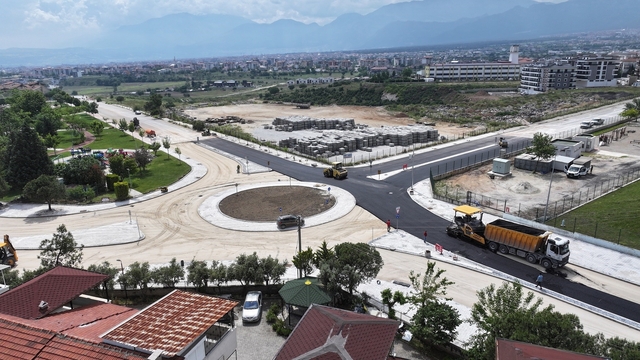 Denizli'de üst yapı çalışmaları devam ediyor
Denizli Büyükşehir'den Kaynarca ve Çiğdem Caddesi kesişimine akıllı kavşak