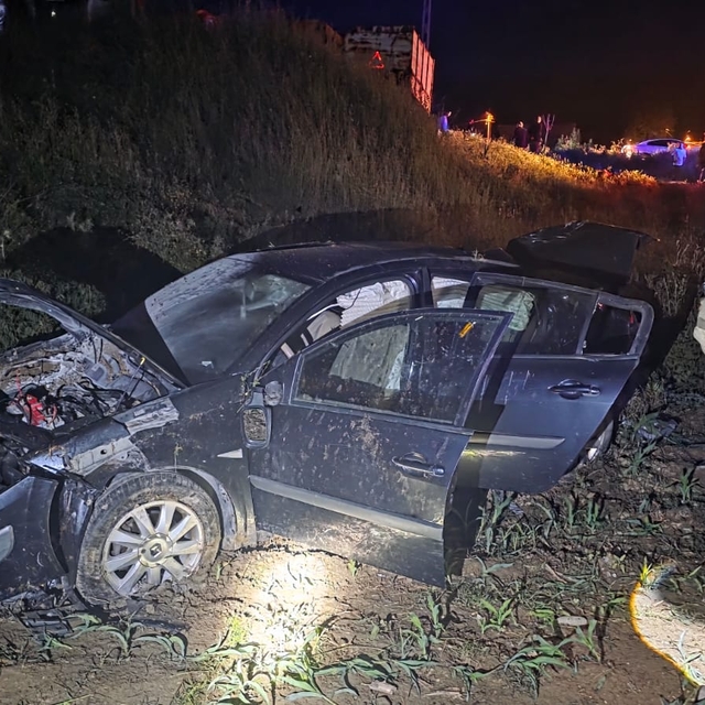 Batman'da otomobil şarampole devrildi: 4 yaralı