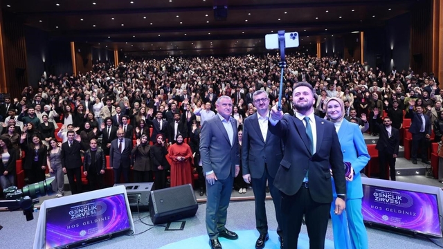 İnönü Medya Dezenformasyonla Mücadele Topluluğu, Ulusal Gençlik Zirvesi'ne katıldı