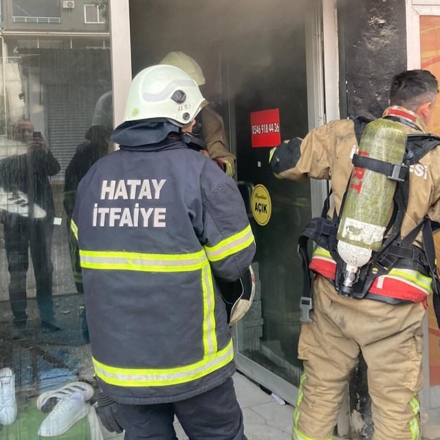 Dörtyol'da iş yeri yangını