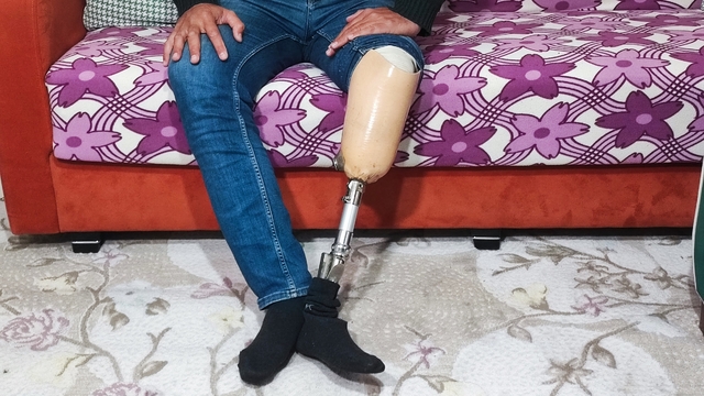 Protez bacaklı adam alacağını almak için IBAN verdi, cezaevine girip işinden oldu
Anne, "Oğlumun tek suçu alacağını almak için IBAN vermekti" diyerek gözyaşlarına boğuldu
