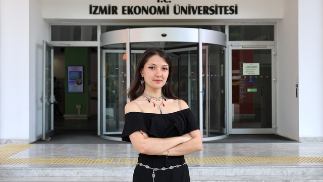 Çevirmenler yarışmasına 'İzmir Ekonomi' imzası
İEÜ'lü Şimal, Türkiye üçüncüsü oldu