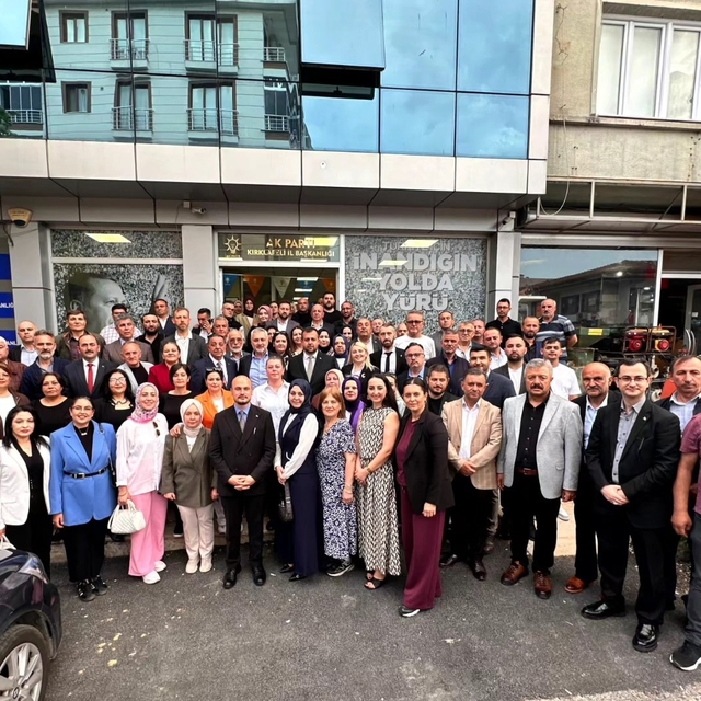 AK Parti Kırklareli teşkilatı bayramlaştı