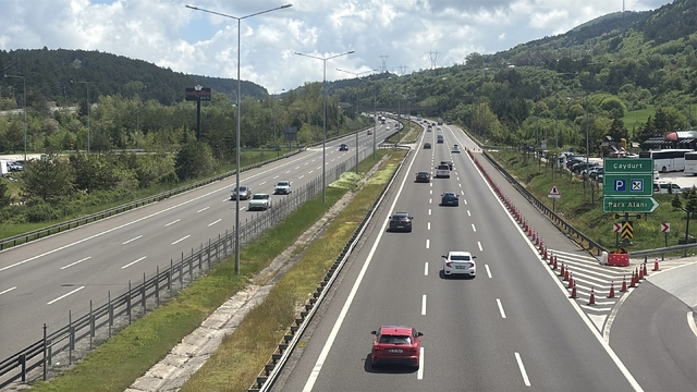 Bolu geçişinde bayram trafiği akıcı seyrediyor
