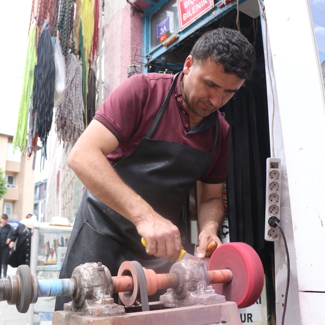 Çeyrek asırlık bıçak ustasından önemli uyarılar