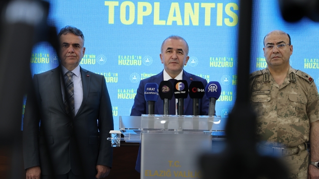 Vali Hatipoğlu'ndan Elazığ'daki salgın iddialarına ilişkin açıklama: "Vakalarda azalma var, içme sularında sorun yok"