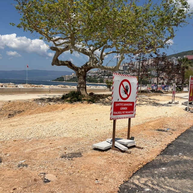 Gemlik sahil çalışmaları tüm hızıyla sürüyor