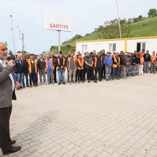 Başkan Sandıkçı, personelle bayramlaştı