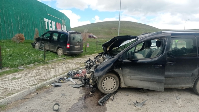 Tekman'da trafik kazası: 6 yaralı