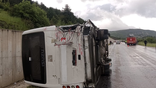 Tokat'ta minibüs devrildi: 4 yaralı
