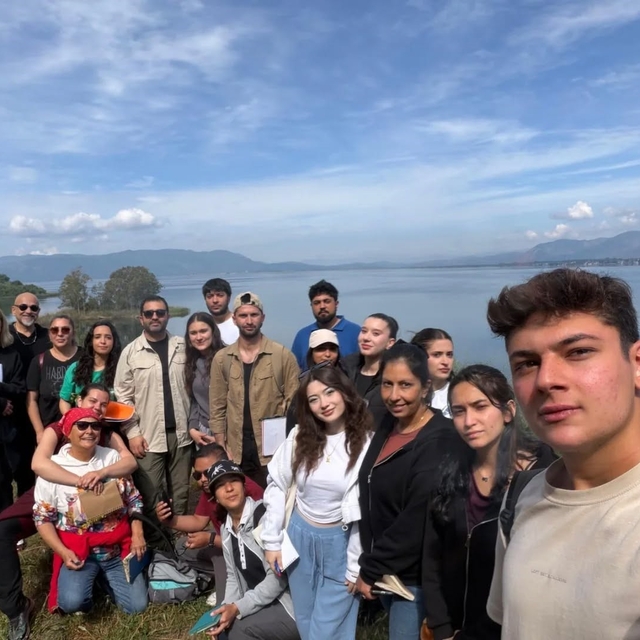 Köyceğiz'de Yüksekokul öğrencileri doğada bitkileri inceledi