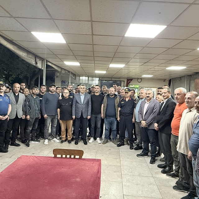 Vali Toros Tarsus'ta gönüllere dokundu