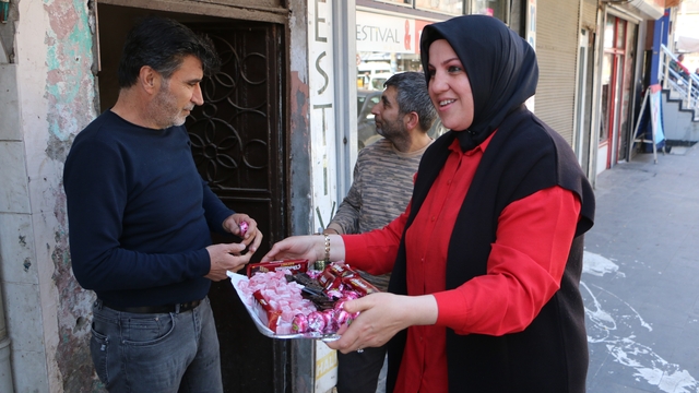 Diyarbakır'da bayram dayanışması sokaklara taştı
