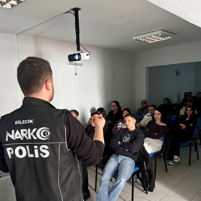 Bilecik'te NARKOREHBER eğitimi