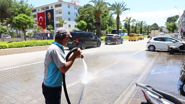 Marmaris Belediyesi bayramda da sahada olacak