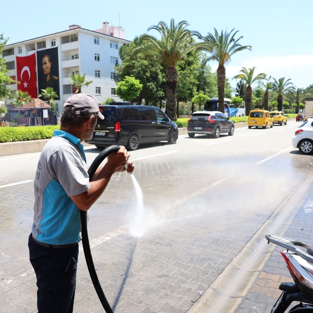 Marmaris Belediyesi bayramda da sahada olacak