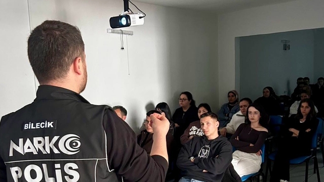 Bilecik'te NARKOREHBER eğitimi
