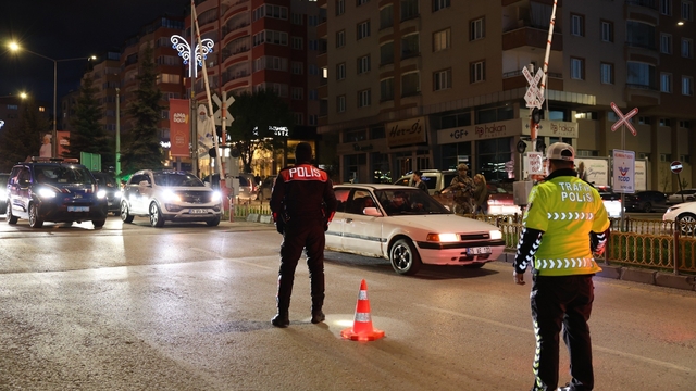 Polisten asayiş uygulaması
