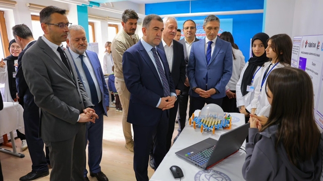 Bayburt BİLSEM öğrencilerinden bilim fuarı