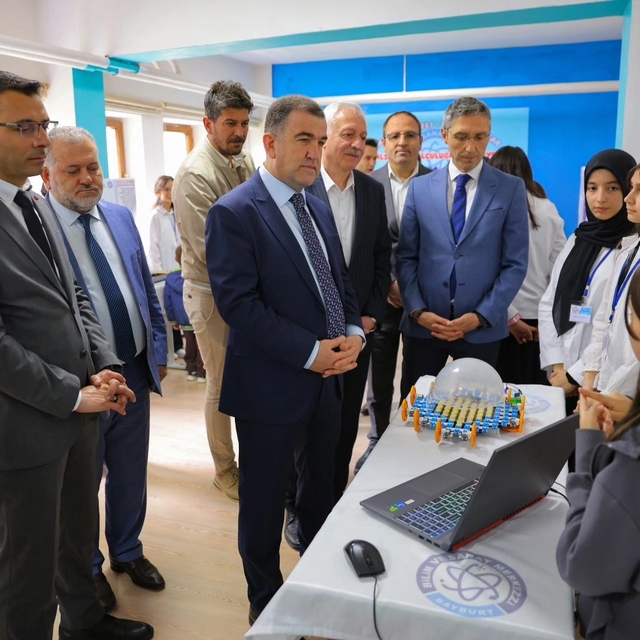Bayburt BİLSEM öğrencilerinden bilim fuarı