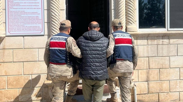 Uyuşturucudan aranan zanlı yakalandı