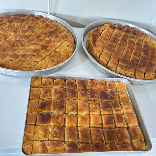 Ağrı'da bayram öncesi evlerde baklava mesaisi başladı