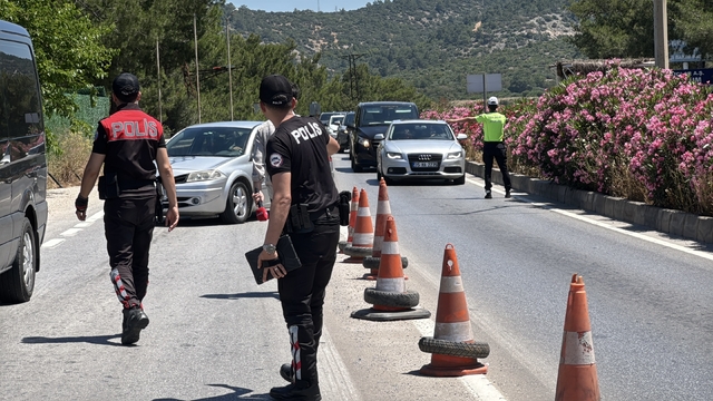 Muğla'da kara yolunda bayram hareketliliği yaşanıyor