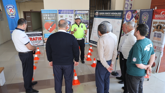 Mardin'de bayram öncesi trafik uygulaması yapıldı