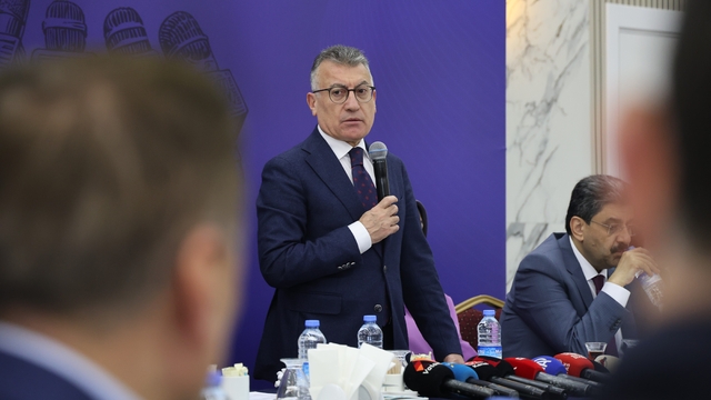 Güler, CHP'de yaşanan sürecin CHP'nin iç meselesi olduğunu söyledi
AK Parti Grup Başkanı Abdullah Güler, "grup başkanları genel başkana bağlı olarak çalışır, onun talimatı ve bilgisi dahilinde görev yaparlar"