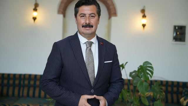 Başkan Ercan Özel: "Ekiplerimiz, huzurlu bir bayram için 24 saat görev başında olacak"